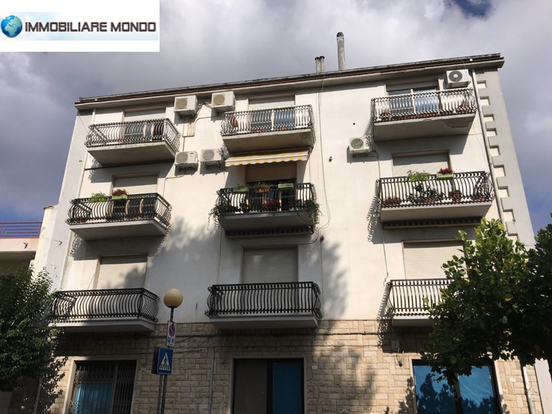 Appartamento in Vendita a Ururi, 110'000€, 270 m²