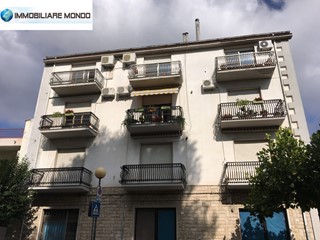 Appartamento in Vendita a Ururi, 110'000€, 270 m²