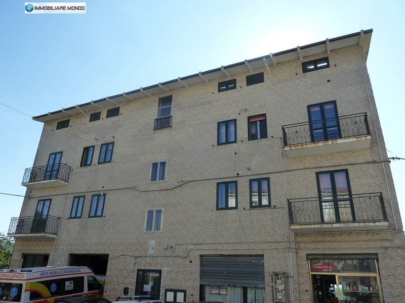 Appartamento in Vendita a Castelmauro, 140'000€, 864 m²