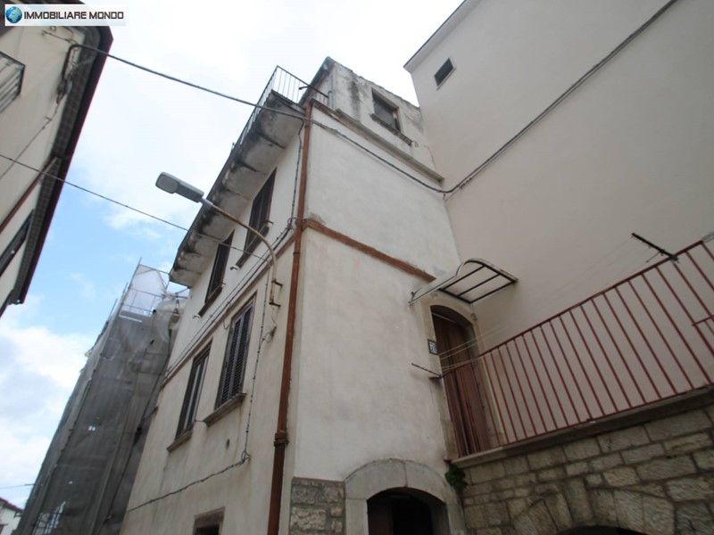 Casa Indipendente in Vendita a Sant'Elia a Pianisi, 15'000€, 155 m²