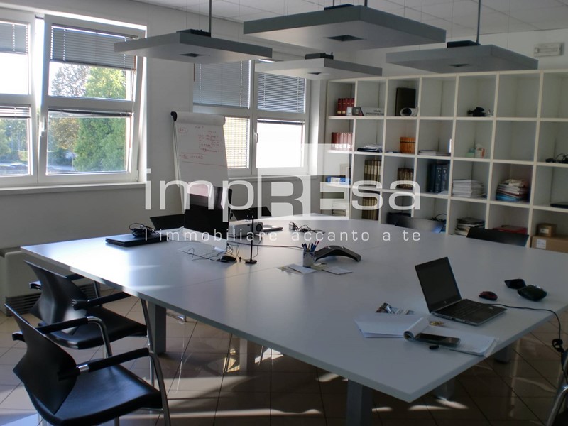 Ufficio in Vendita a Silea, 340'000€, 260 m²
