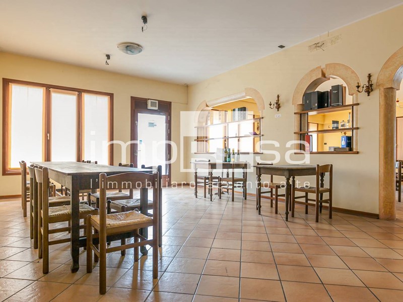 Appartamento in Vendita a Carbonera, 305'000€, 250 m²