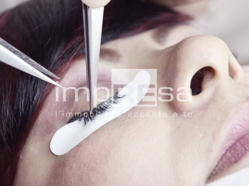 Attività commerciale in Vendita a Villorba, 28'000€, 200 m²