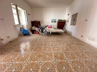 Quadrilocale in Vendita a Caserta, 43'000€, 115 m²