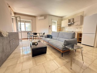 Trilocale in Affitto a Caserta, 650€, 70 m²