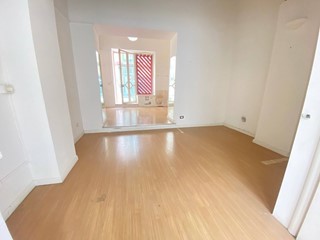 Negozio in Vendita a Caserta, 69'000€, 40 m²