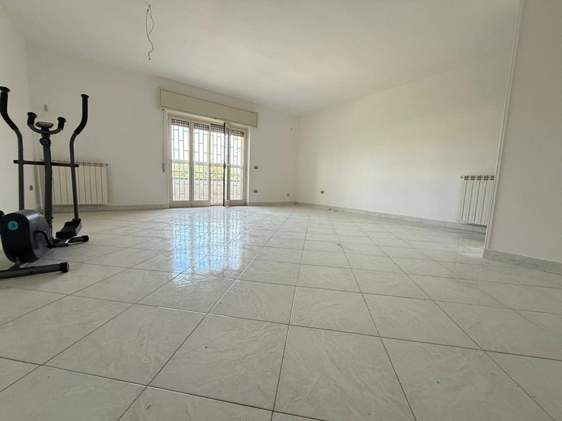 Quadrilocale in Vendita a Caserta, 155'000€, 115 m²