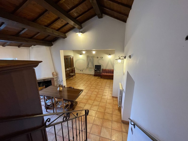 Rustico in Vendita a Controguerra, 242'000€, 200 m²