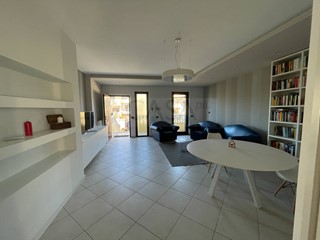 Appartamento in Vendita a Nereto, 175'000€, 150 m²