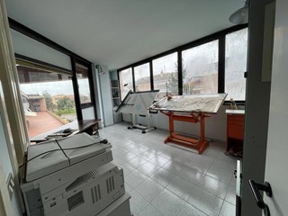 Ufficio in Affitto a Monteprandone, 550€, 65 m²