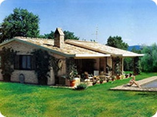 Villa in Vendita a Montefiore dell'Aso, 150'000€, 120 m²