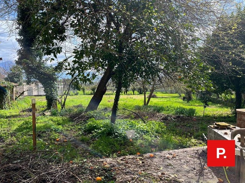 Casa Indipendente in Vendita a Alvignano, 110'000€, 220 m²