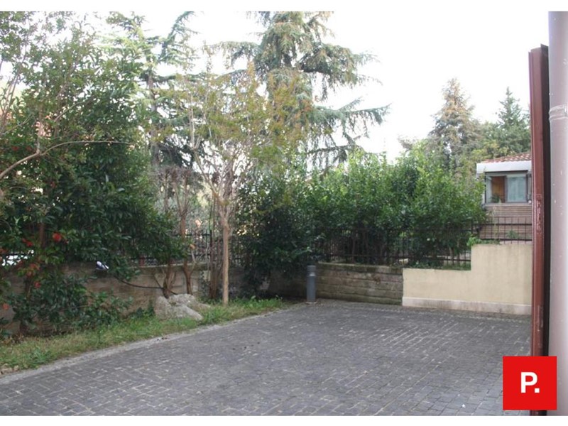 Villa in Vendita a Caserta, 650'000€, 350 m²