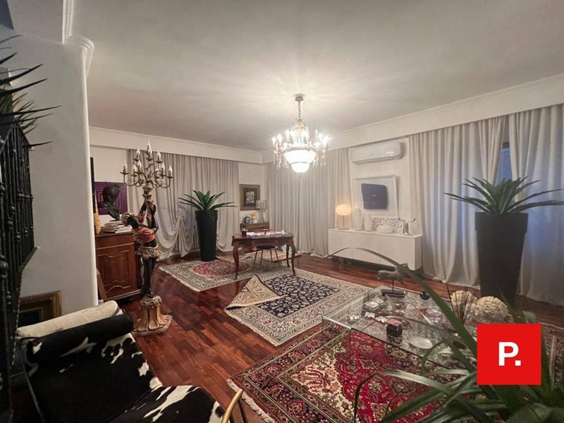 Villa in Vendita a Caserta, 760'000€, 510 m²