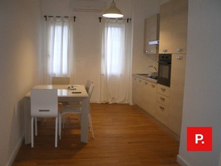 Appartamento in Vendita a Caserta, 560'000€, 240 m²