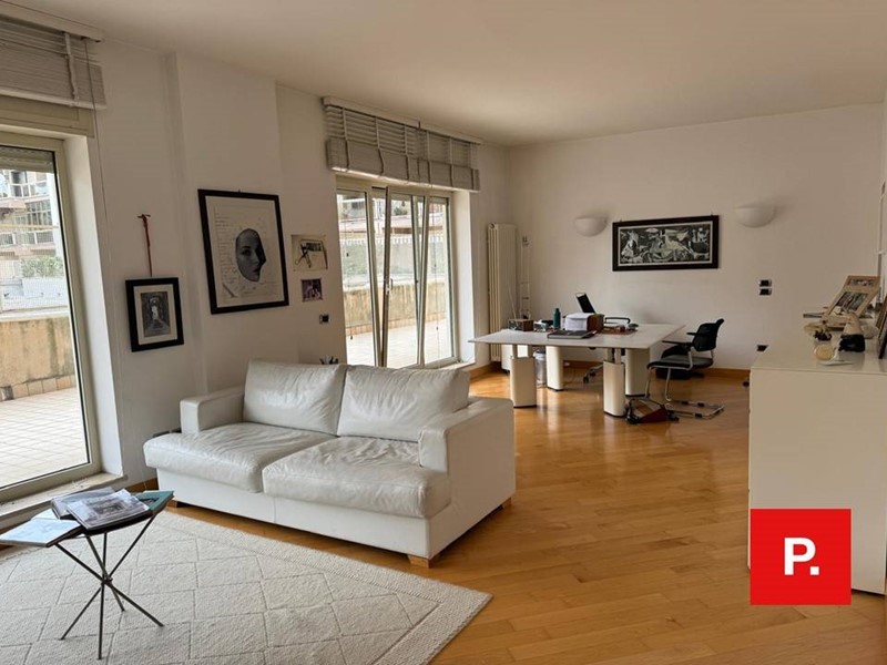 Ufficio in Affitto a Caserta, 700€, 40 m²