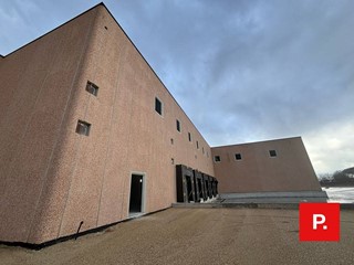 Capannone in Affitto a Caserta, 60'000€, 10000 m²