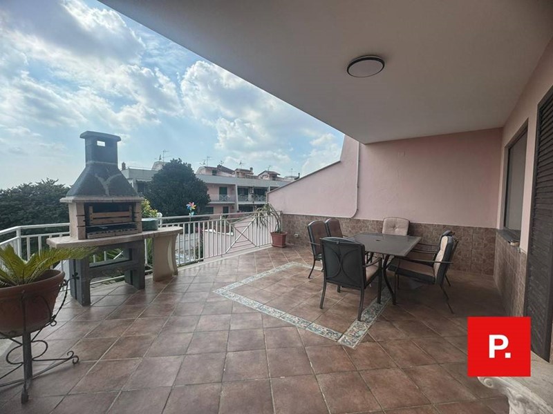 Villetta a schiera in Vendita a Caserta, 475'000€, 200 m²