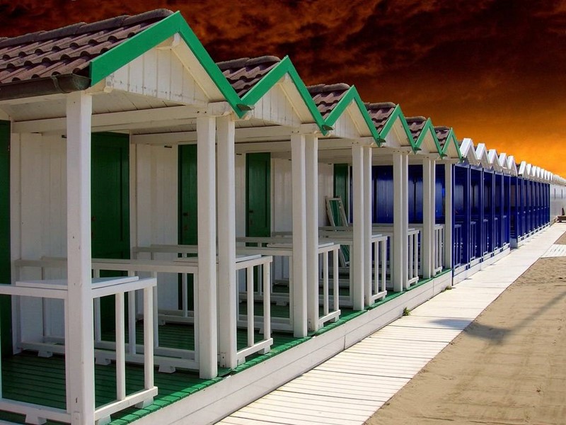 Attività commerciale in Vendita a Viareggio, 1'600'000€, 908 m²