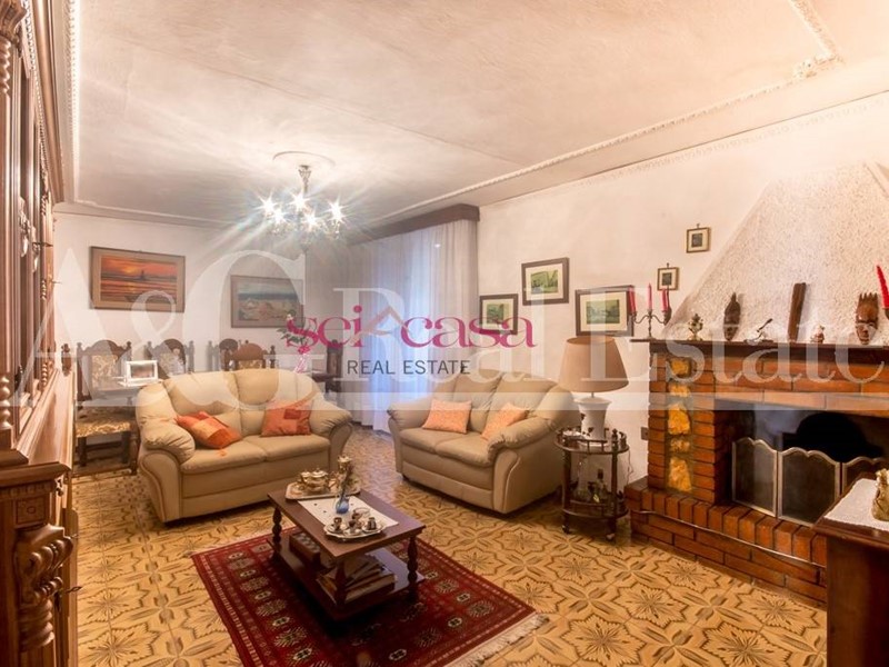 Appartamento in Vendita a Grosseto, 160'000€, 265 m²