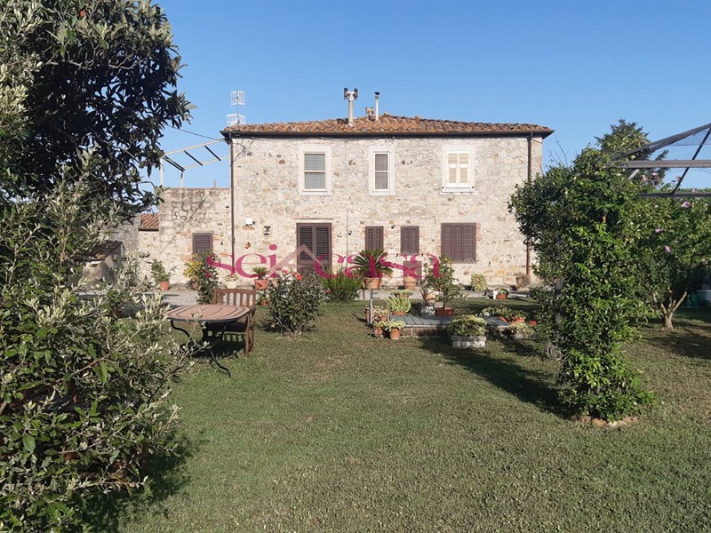 Rustico in Vendita a Roccastrada, 600'000€, 250 m²