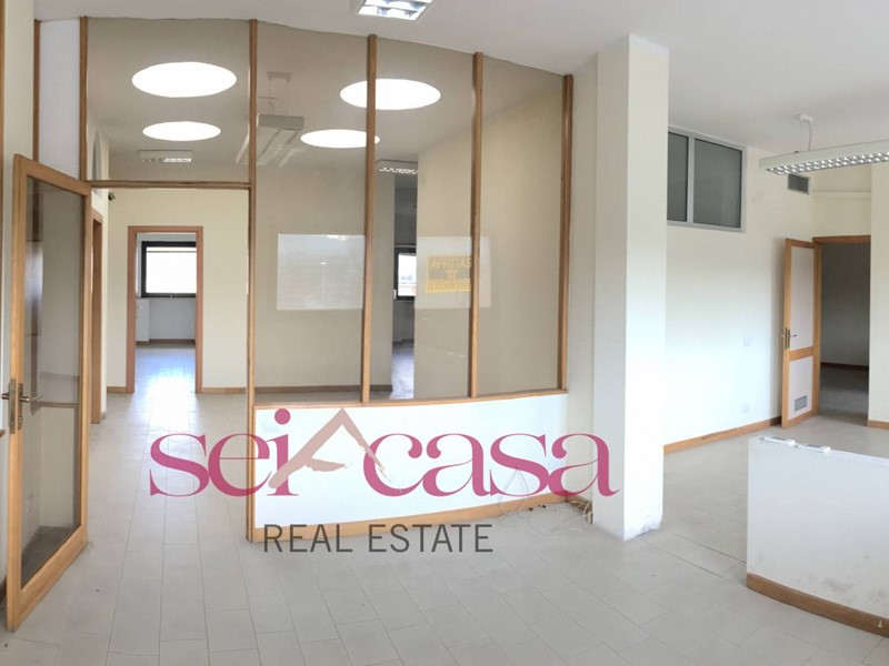 Ufficio in Vendita a Grosseto, 250'000€, 240 m²