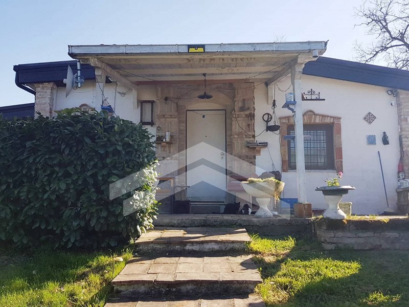 Casa Indipendente in Vendita a Ripalimosani, 110'000€, 84 m²