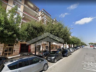 Immobile commerciale in Affitto a Campobasso, 2'700€, 550 m²
