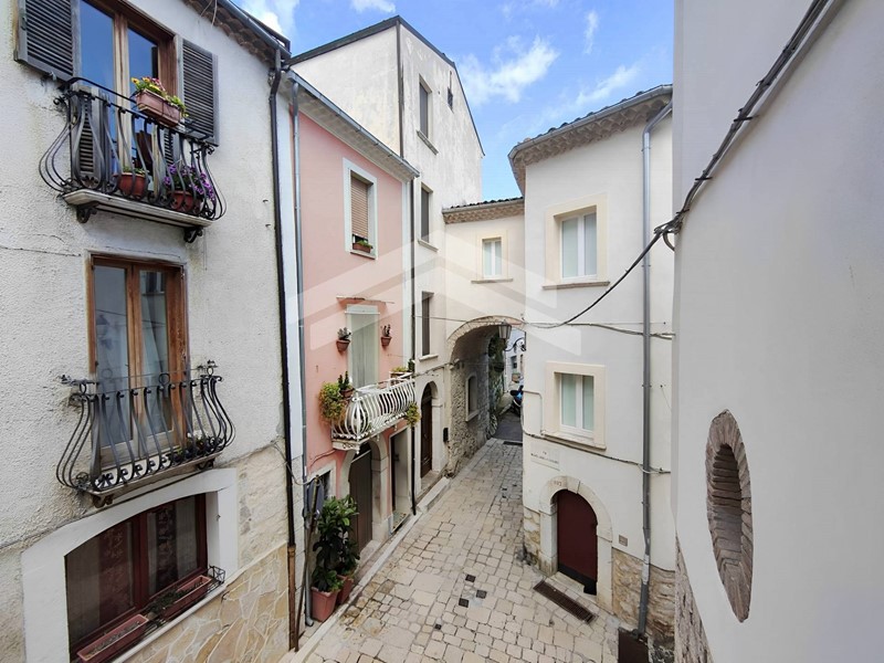 Appartamento in Vendita a Campobasso, 160'000€, 160 m²