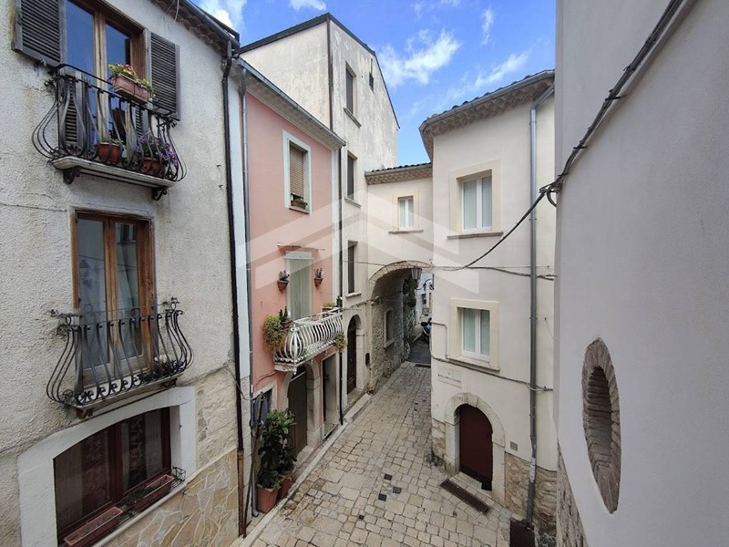 Trilocale in Vendita a Campobasso, 68'000€, 80 m²