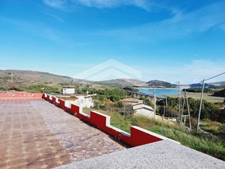 Immobile commerciale in Vendita a Guardialfiera, 105'000€, 205 m²