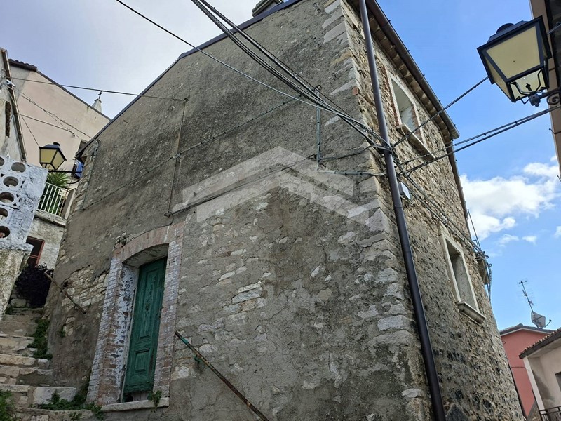 Trilocale in Vendita a Guardialfiera, 15'000&euro;, 85 m²