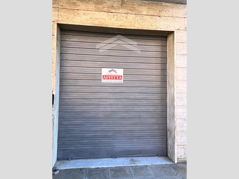 Immobile commerciale in Affitto a Campobasso, 500€, 45 m²