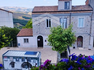 Appartamento in Vendita a Toro, 50'000€, 250 m²