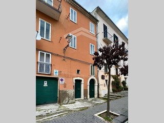 Appartamento in Vendita a Campobasso, 55'000€, 120 m²