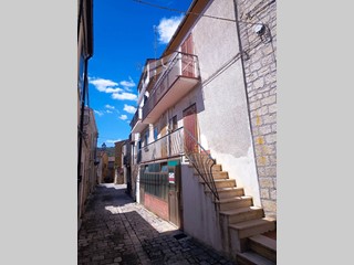 Trilocale in Vendita a Castelbottaccio, 32'000€, 150 m²