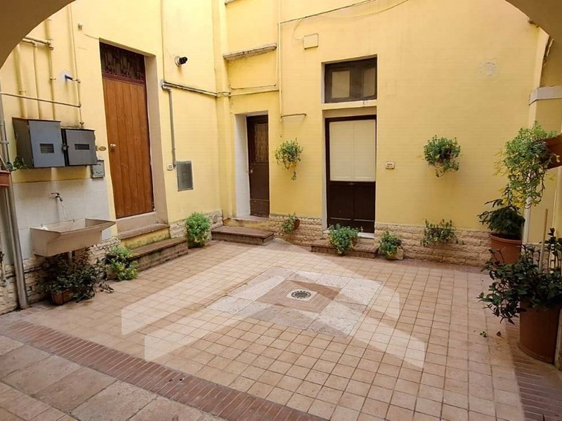 Trilocale in Vendita a Campobasso, 35'000€, 80 m²