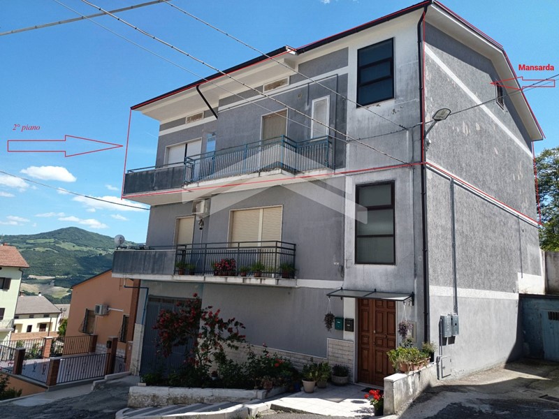 Appartamento in Vendita a Guardialfiera, 135'000€, 240 m²