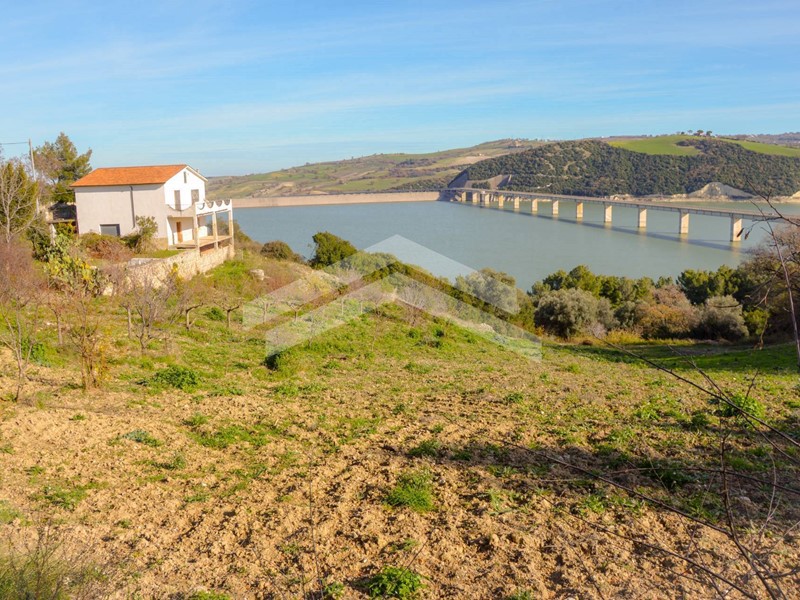 Villa in Vendita a Guardialfiera, 179'900€, 213 m²