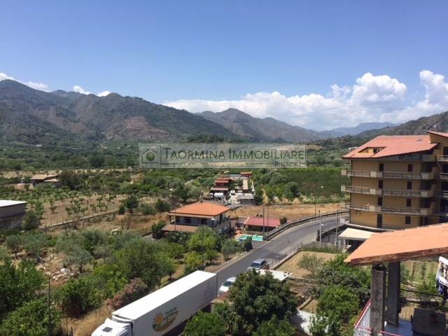 Casa Semi Indipendente in Vendita a Gaggi, 60'000€, 100 m²