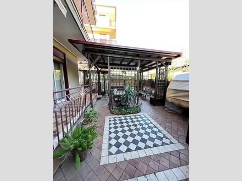 Appartamento in Vendita a Gaggi, 110'000€, 198 m²