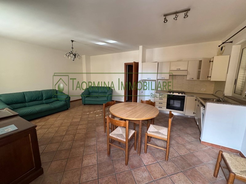 Quadrilocale in Vendita a Taormina, 300'000€, 85 m²