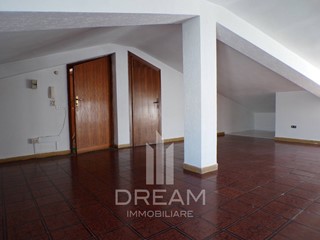 Attico in Vendita a Quartu Sant'Elena, 59'000&euro;, 92 m²