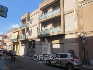 Appartamento in Vendita a Quartu Sant'Elena, 280'000&euro;, 220 m²