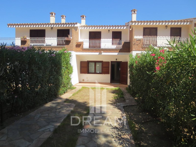 Villetta a schiera in Vendita a Sant'Anna Arresi, 340'000€, 150 m²