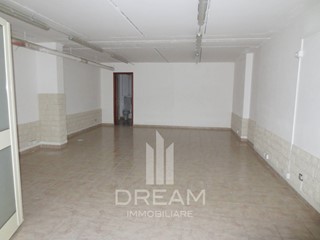 Magazzino in Vendita a Quartu Sant'Elena, 41'000&euro;, 63 m²