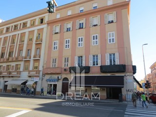 Immobile commerciale in Vendita a Cagliari, 90'000&euro;, 75 m²