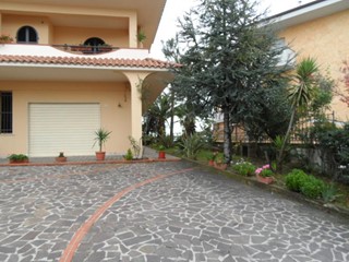 Laboratorio in Affitto a Acquaviva Picena, 650€, 250 m²