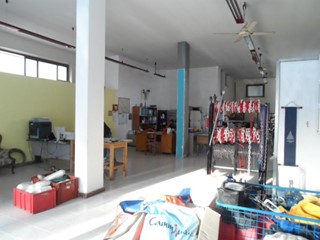 Immobile commerciale in Vendita a San Benedetto del Tronto, 250'000€, 170 m²