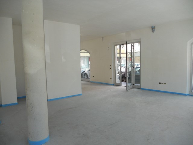Immobile commerciale in Vendita a San Benedetto del Tronto, 353'000€, 67 m²